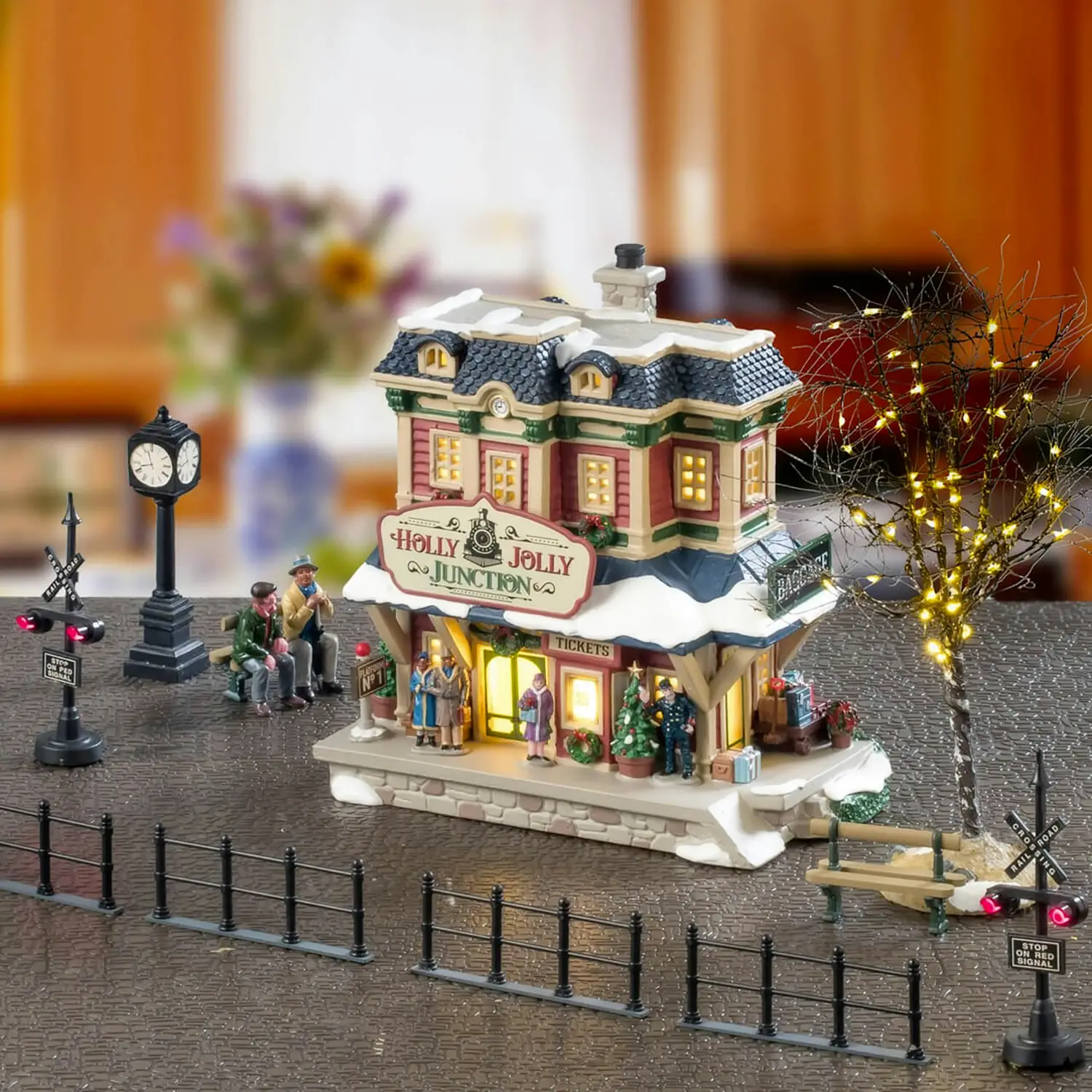Holly Jolly Junction Set Lemax 2025 – Stazione Natalizia Illuminata - scene e villaggi