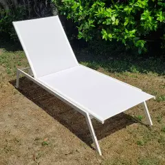 Lettino Playa Bianco – Eleganza e Comfort per il Tuo Relax Outdoor